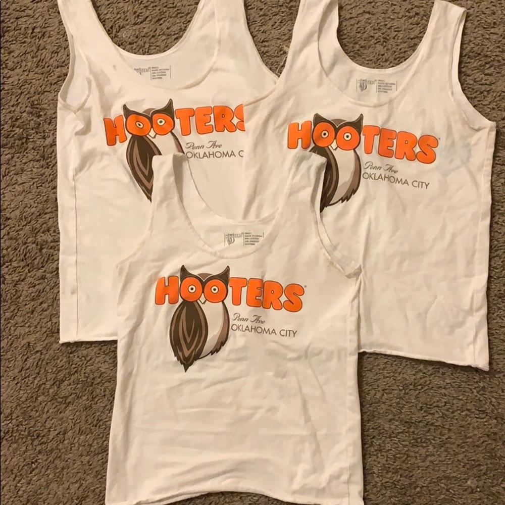 Hooters Tanks (Penn Ave Oklahoma City, Oklahoma)